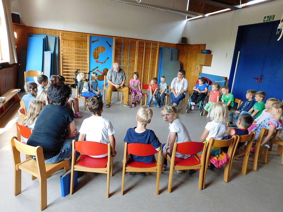 Besuch des VdK Ortsverband Altenstädt in der katholischen Kindertagesstätte St. Vinzenz in Naumburg
